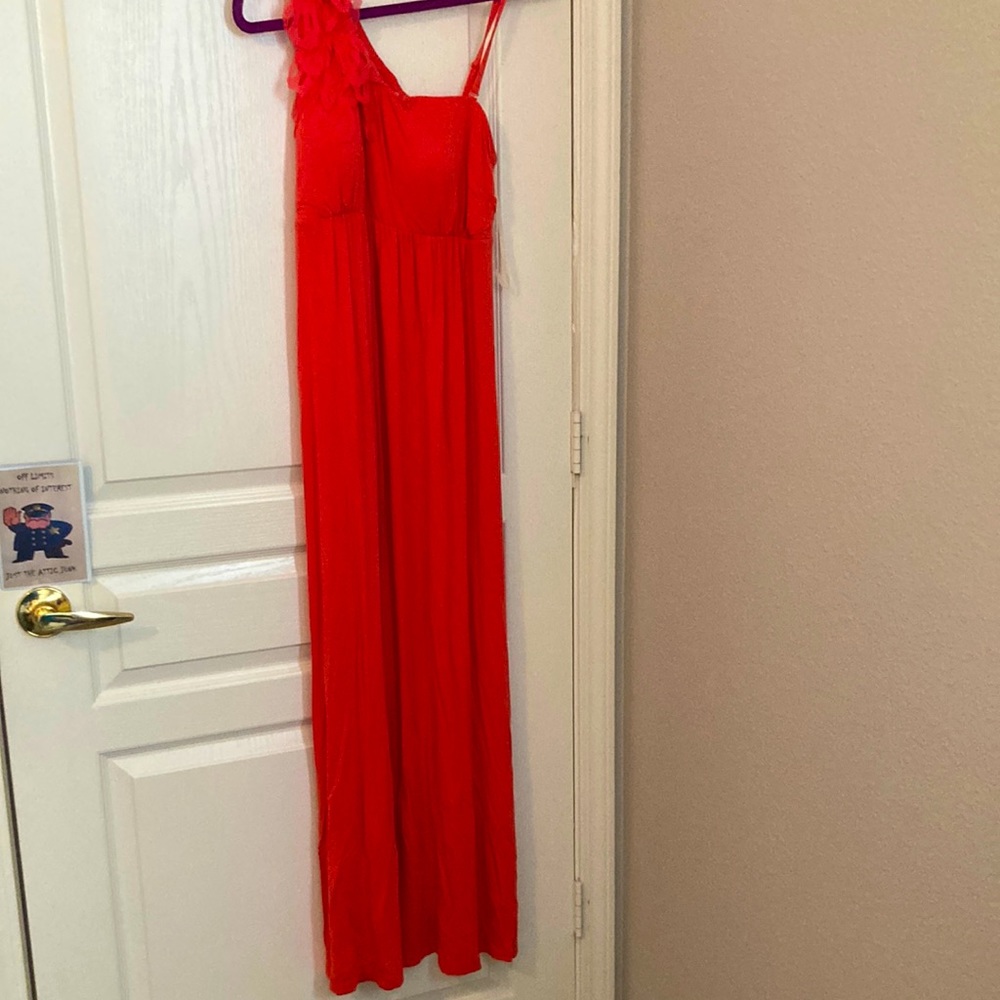 Beautiful maxi with decorative shoulder, never worn